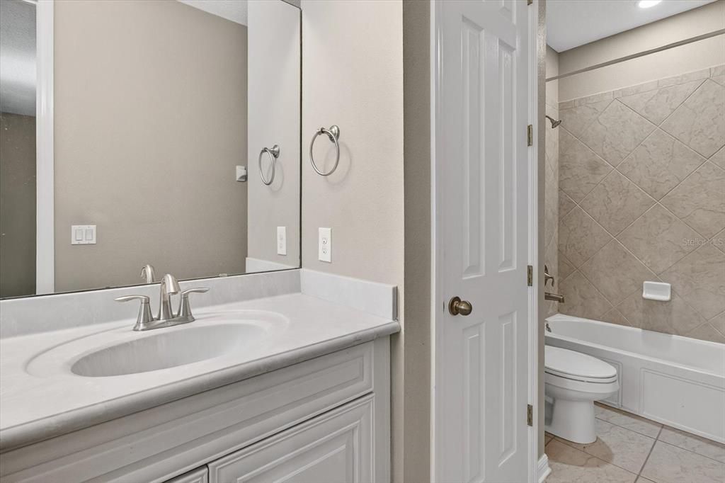 На продажу: $845,000 (6 спален, 6 ванн, 5251 Квадратных фут)