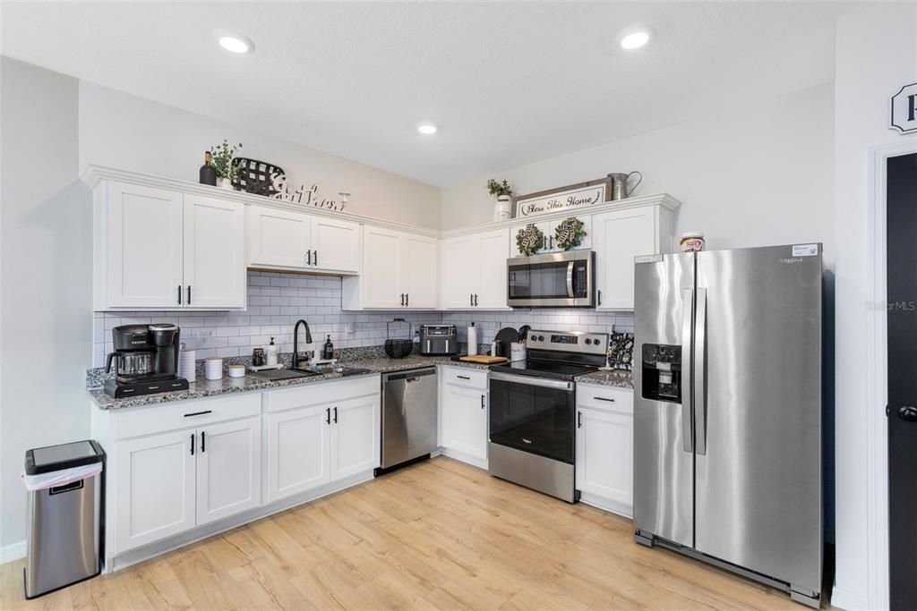 For Rent: $2,100 (3 beds, 2 baths, 1480 Square Feet)