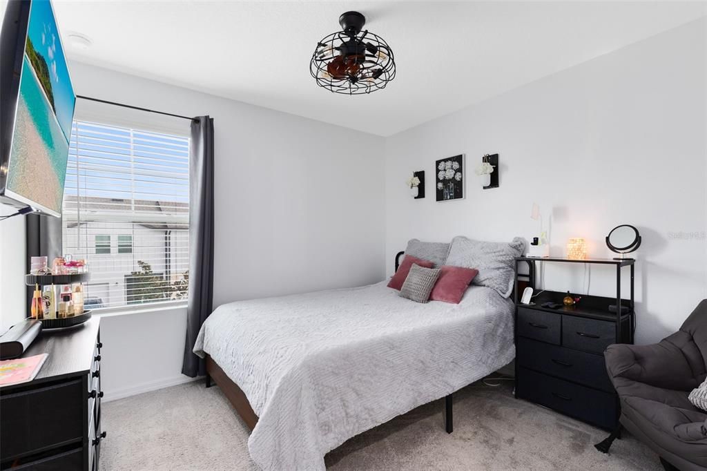 For Rent: $2,100 (3 beds, 2 baths, 1480 Square Feet)