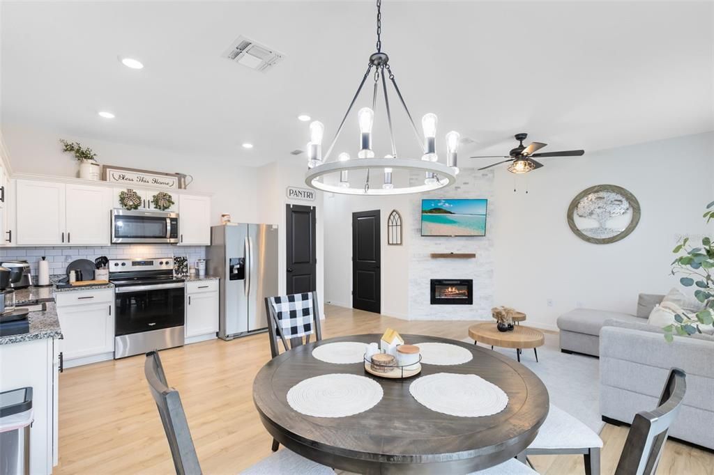 For Rent: $2,100 (3 beds, 2 baths, 1480 Square Feet)