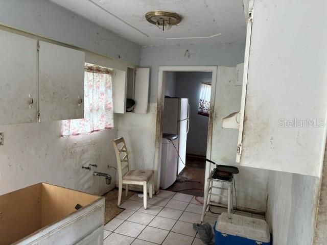 待售: $160,000 (3 贝兹, 1 浴室, 910 平方英尺)