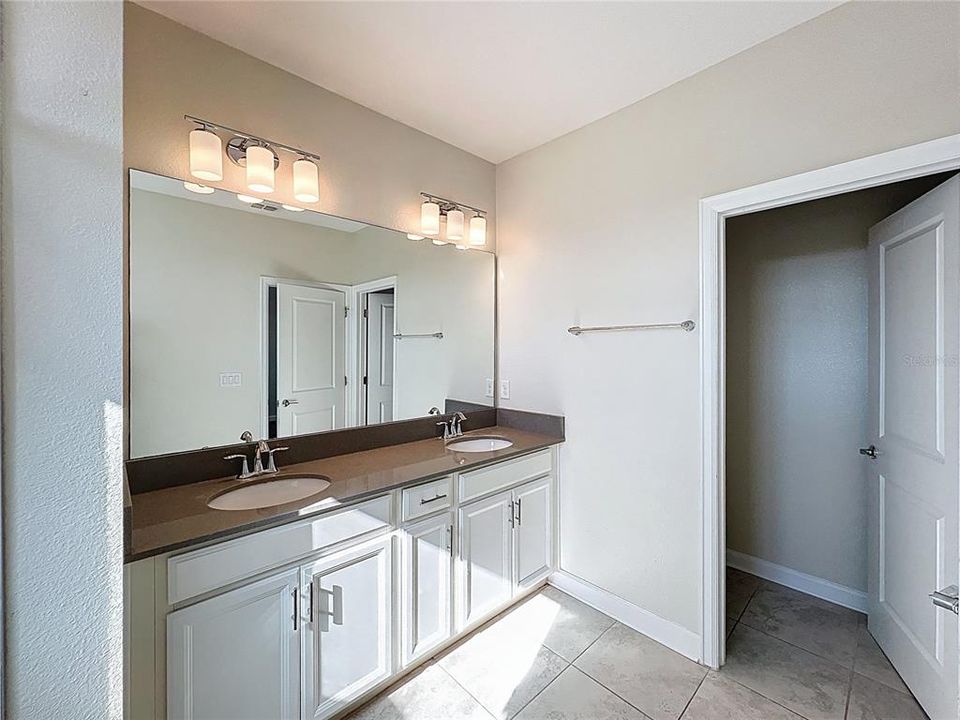 For Sale: $360,000 (3 beds, 2 baths, 1848 Square Feet)