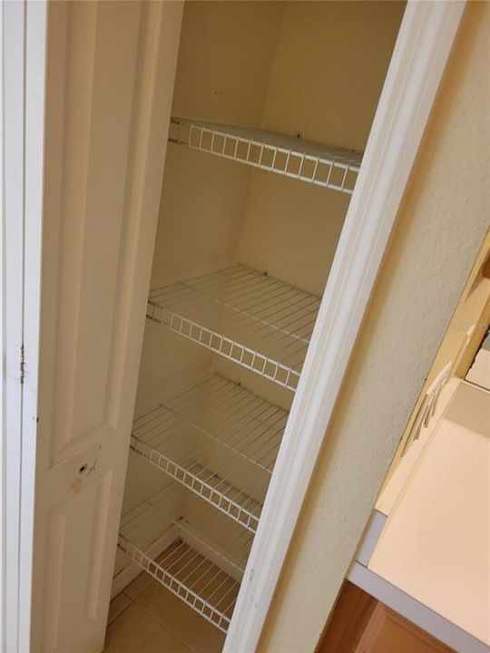 待售: $225,000 (2 贝兹, 2 浴室, 1429 平方英尺)