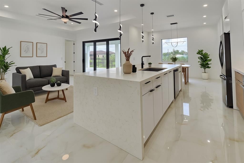 En Venta: $499,000 (4 camas, 3 baños, 1789 Pies cuadrados)