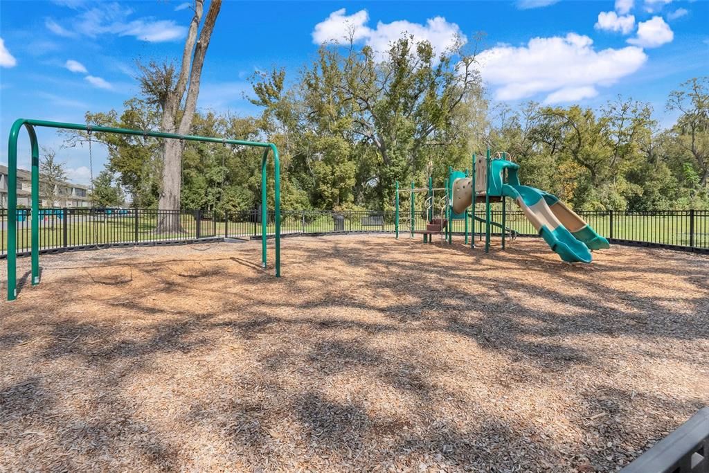 For Rent: $2,200 (3 beds, 2 baths, 1593 Square Feet)