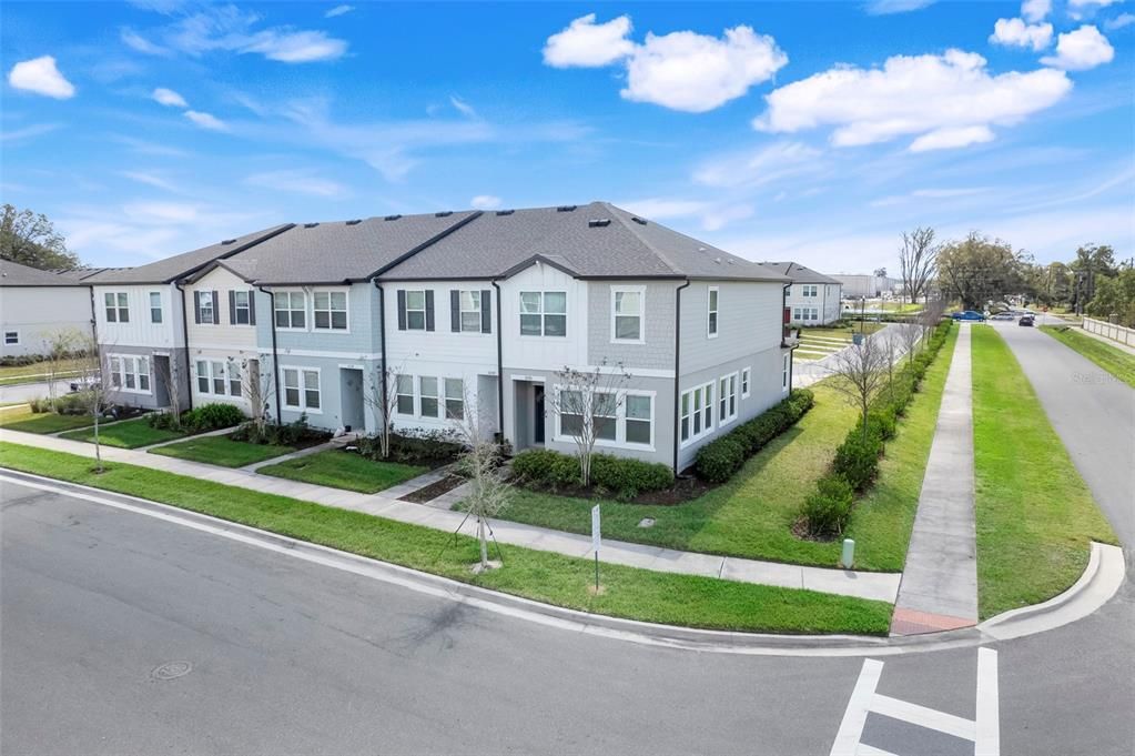 For Rent: $2,200 (3 beds, 2 baths, 1593 Square Feet)