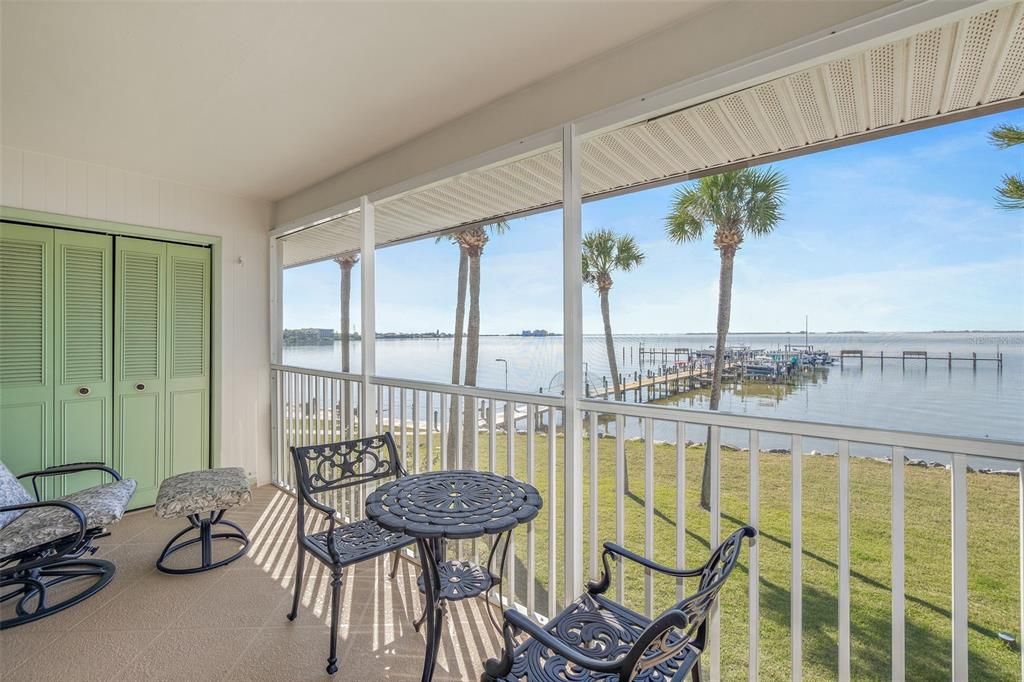 На продажу: $344,500 (2 спален, 2 ванн, 1034 Квадратных фут)