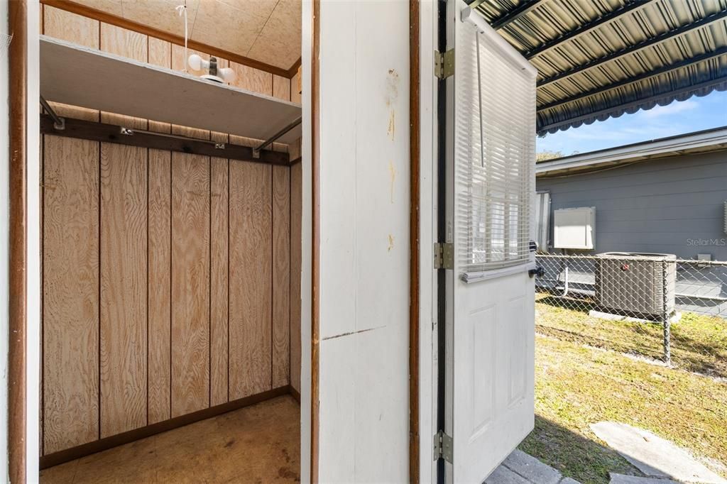 Activo con contrato: $240,000 (3 camas, 1 baños, 1224 Pies cuadrados)