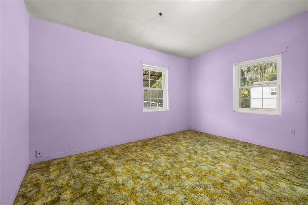 Activo con contrato: $240,000 (3 camas, 1 baños, 1224 Pies cuadrados)