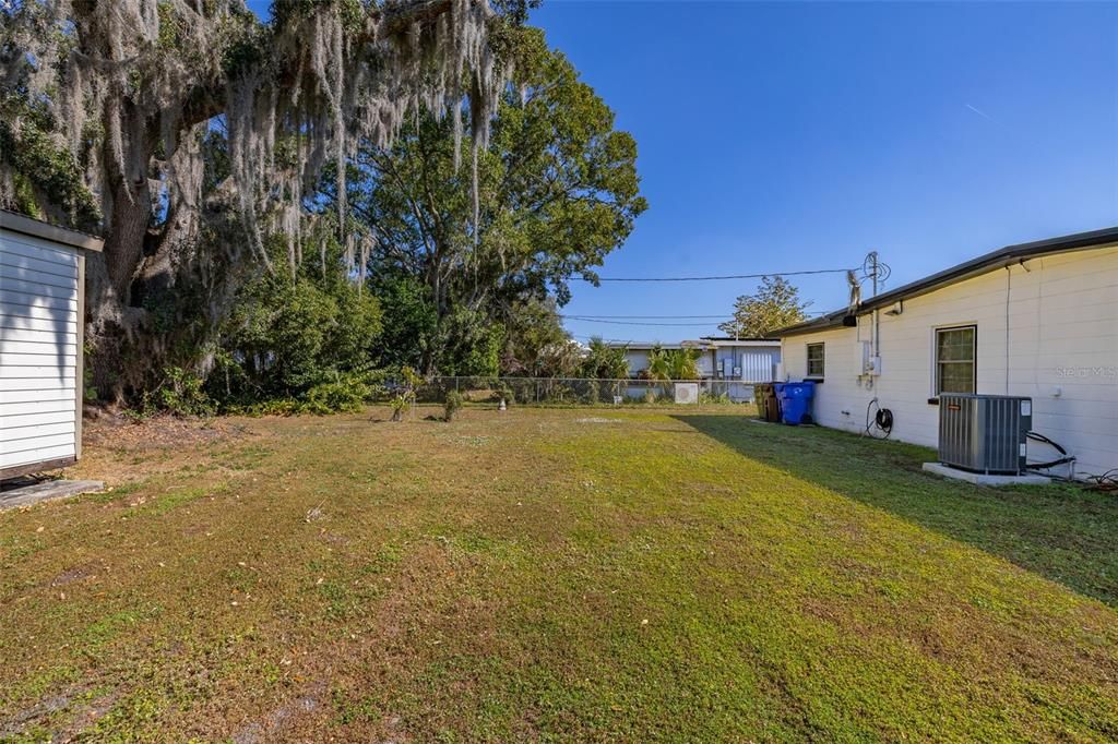 Activo con contrato: $240,000 (3 camas, 1 baños, 1224 Pies cuadrados)