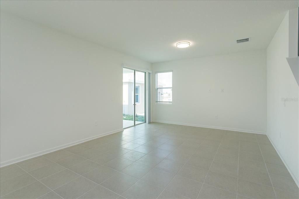 En Renta: $3,000 (5 camas, 3 baños, 2455 Pies cuadrados)