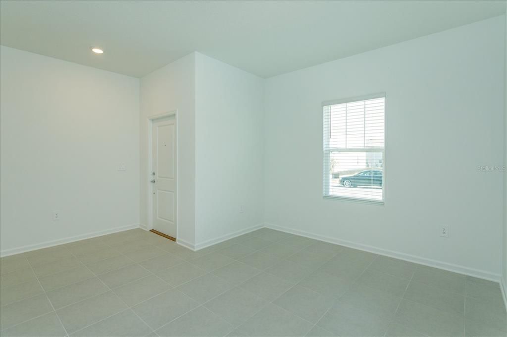 En Renta: $3,000 (5 camas, 3 baños, 2455 Pies cuadrados)