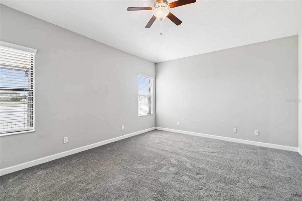 For Sale: $574,900 (4 beds, 3 baths, 2421 Square Feet)