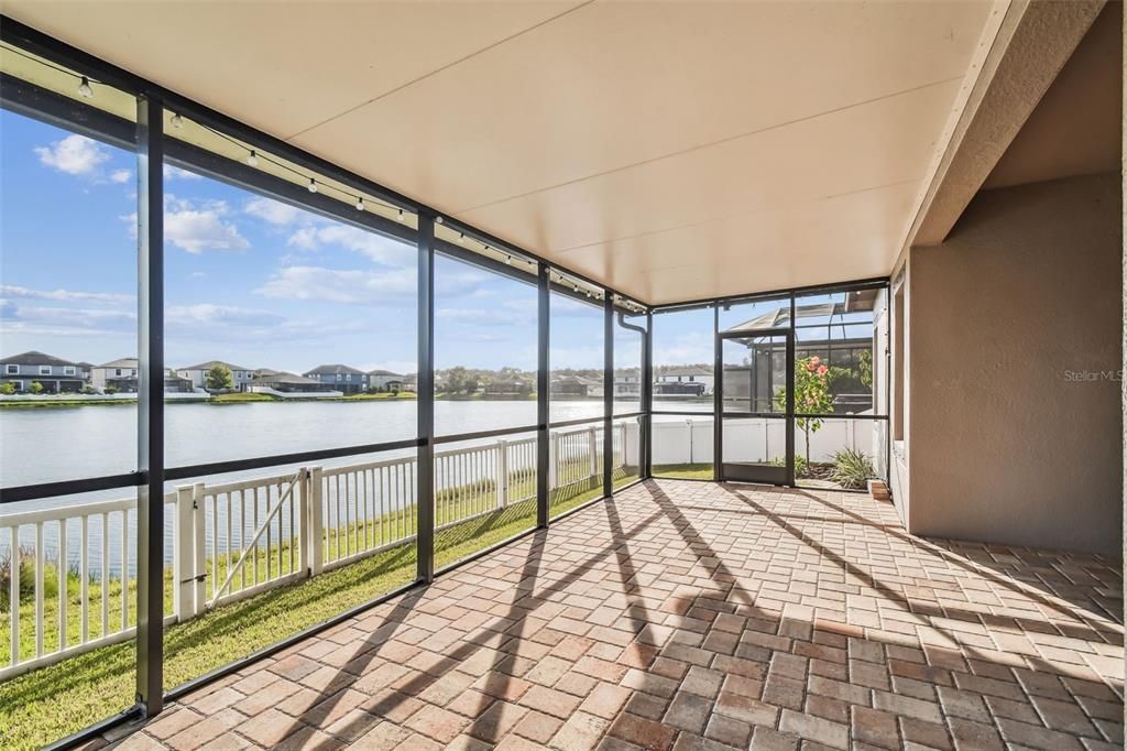 For Sale: $574,900 (4 beds, 3 baths, 2421 Square Feet)