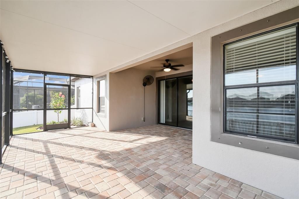 For Sale: $574,900 (4 beds, 3 baths, 2421 Square Feet)