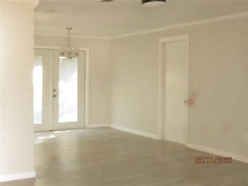 For Rent: $2,495 (3 beds, 2 baths, 1185 Square Feet)