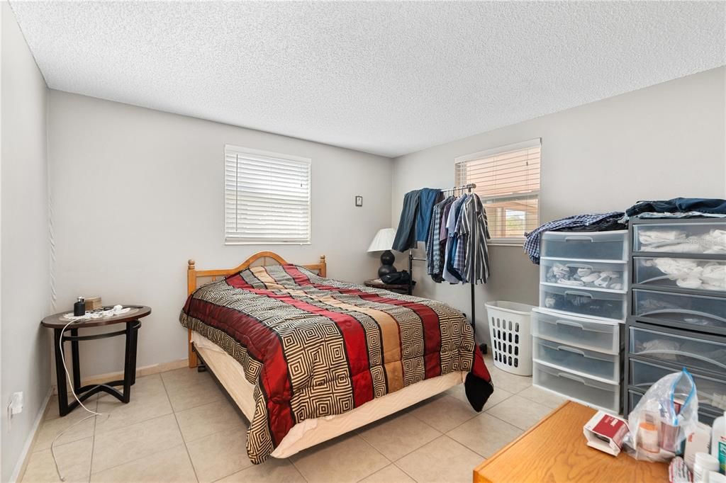 Active With Contract: $219,900 (2 beds, 2 baths, 1080 Square Feet)