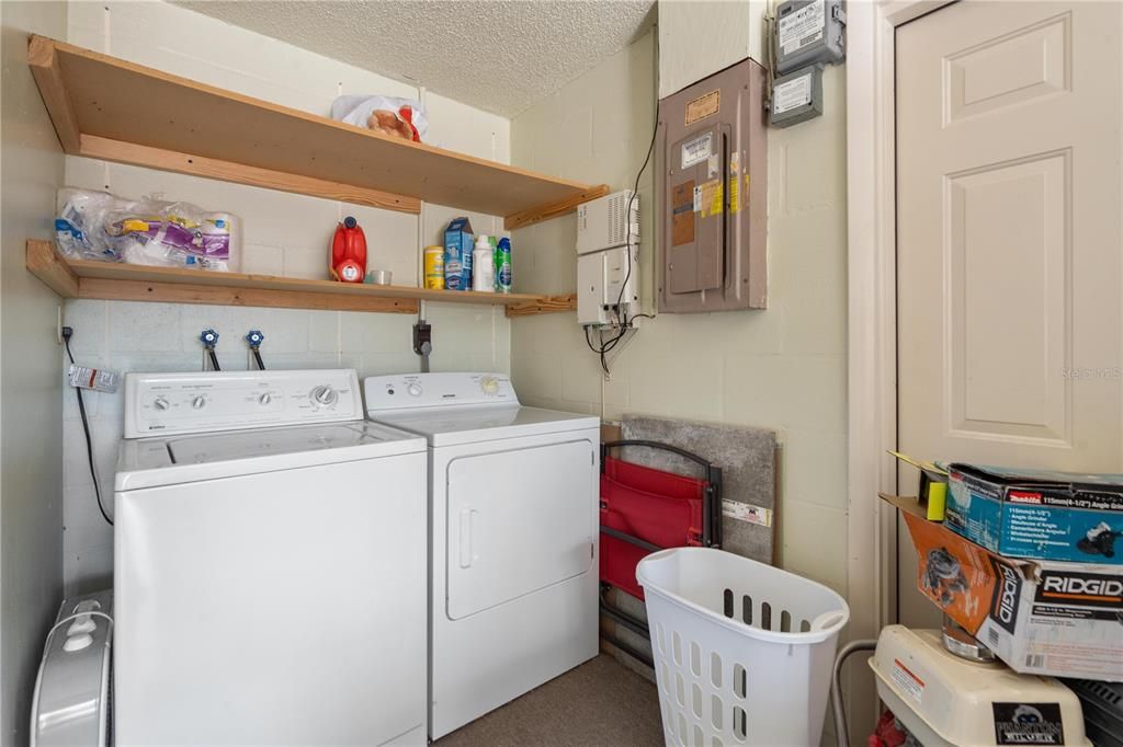 Active With Contract: $219,900 (2 beds, 2 baths, 1080 Square Feet)