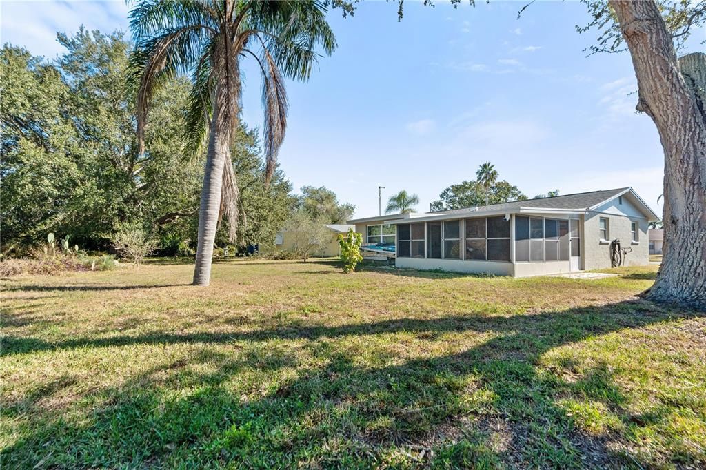 Active With Contract: $219,900 (2 beds, 2 baths, 1080 Square Feet)