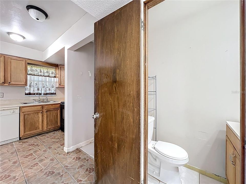 For Rent: $1,600 (2 beds, 2 baths, 1030 Square Feet)