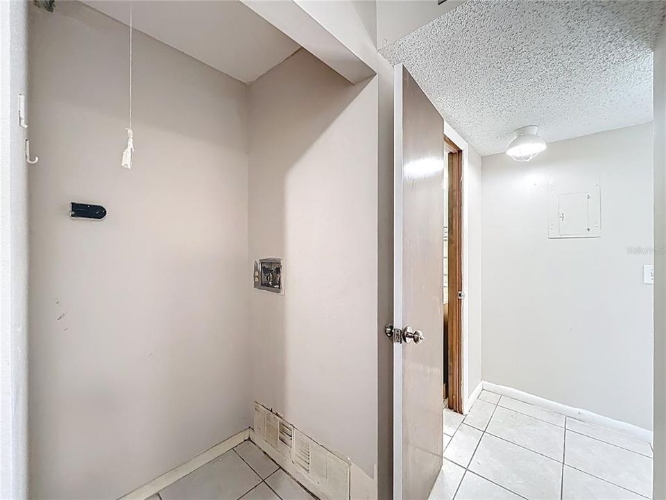 For Rent: $1,600 (2 beds, 2 baths, 1030 Square Feet)