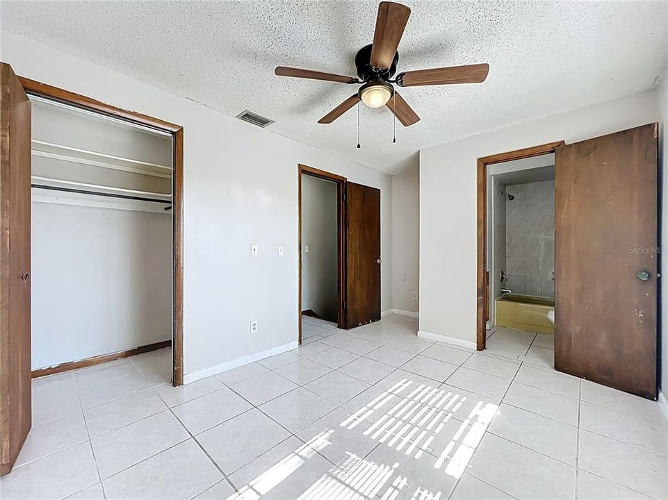 For Rent: $1,600 (2 beds, 2 baths, 1030 Square Feet)