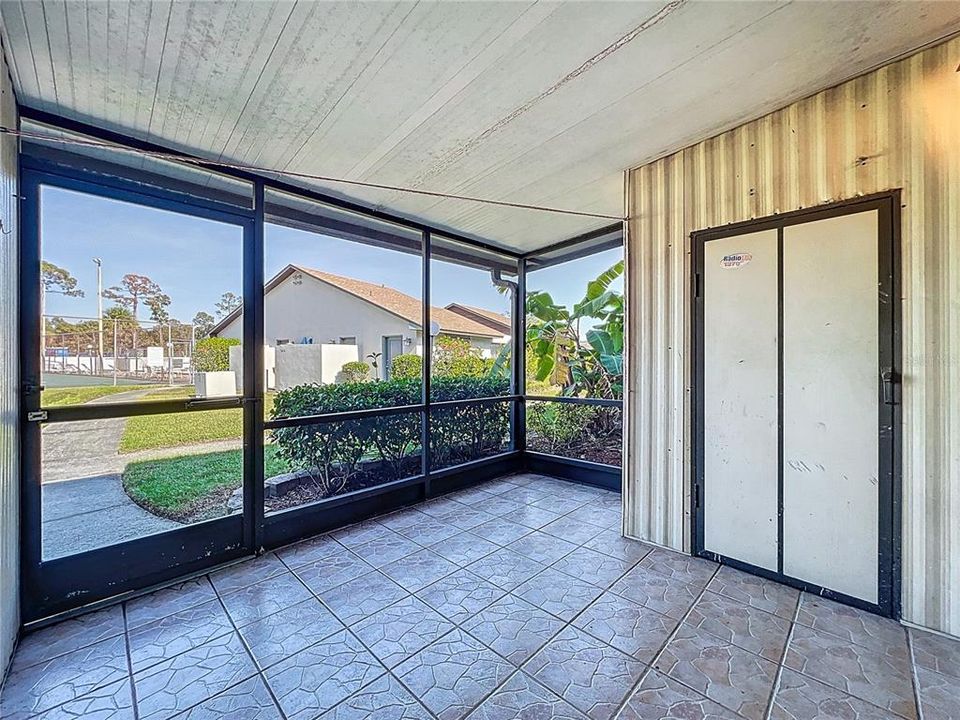 For Rent: $1,600 (2 beds, 2 baths, 1030 Square Feet)