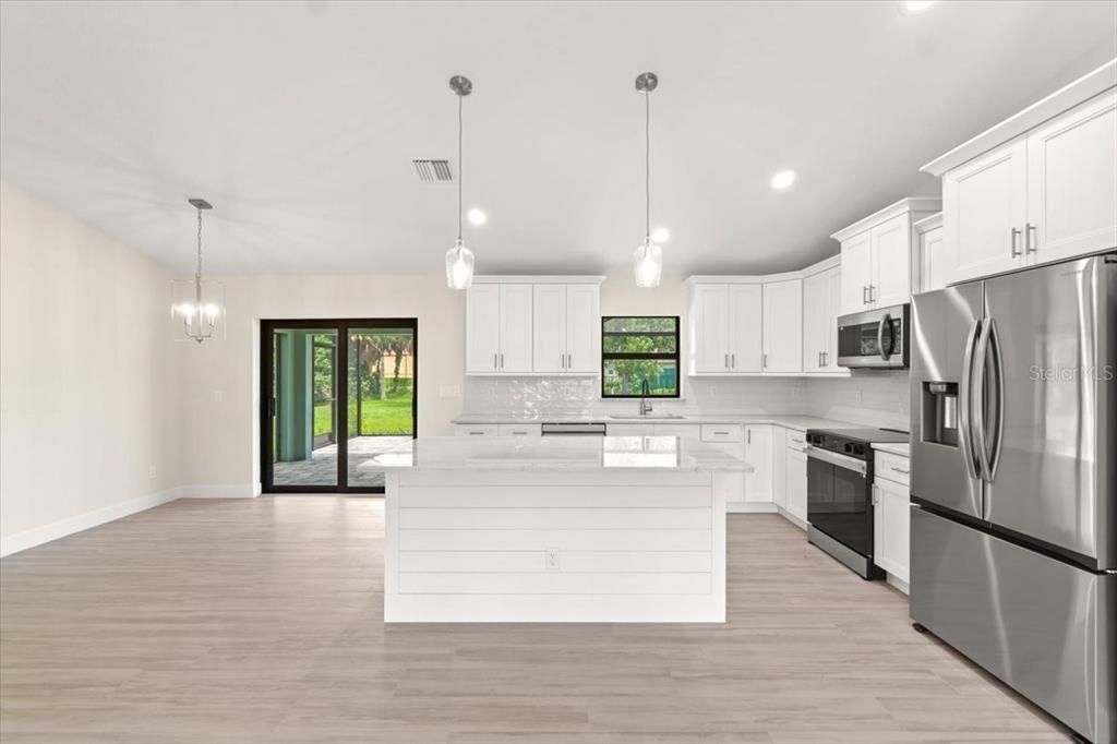 For Sale: $469,000 (3 beds, 2 baths, 1685 Square Feet)