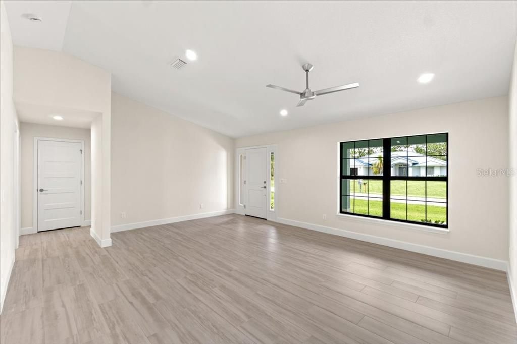 For Sale: $469,000 (3 beds, 2 baths, 1685 Square Feet)