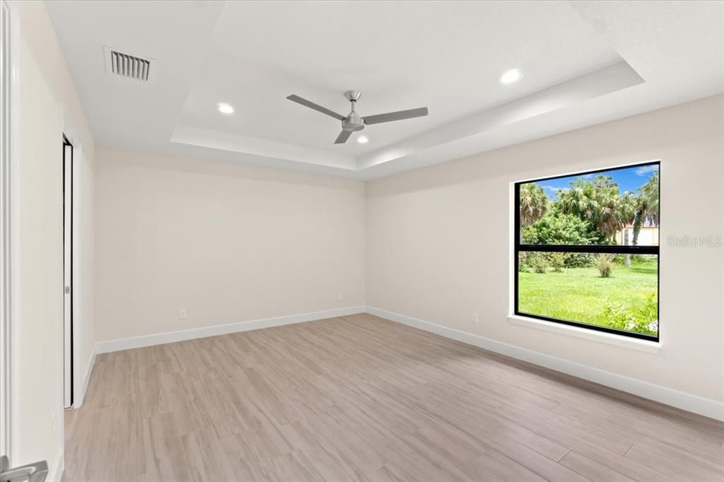 For Sale: $469,000 (3 beds, 2 baths, 1685 Square Feet)