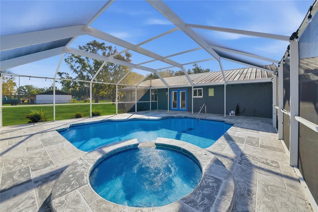 En Venta: $599,900 (3 camas, 3 baños, 2285 Pies cuadrados)