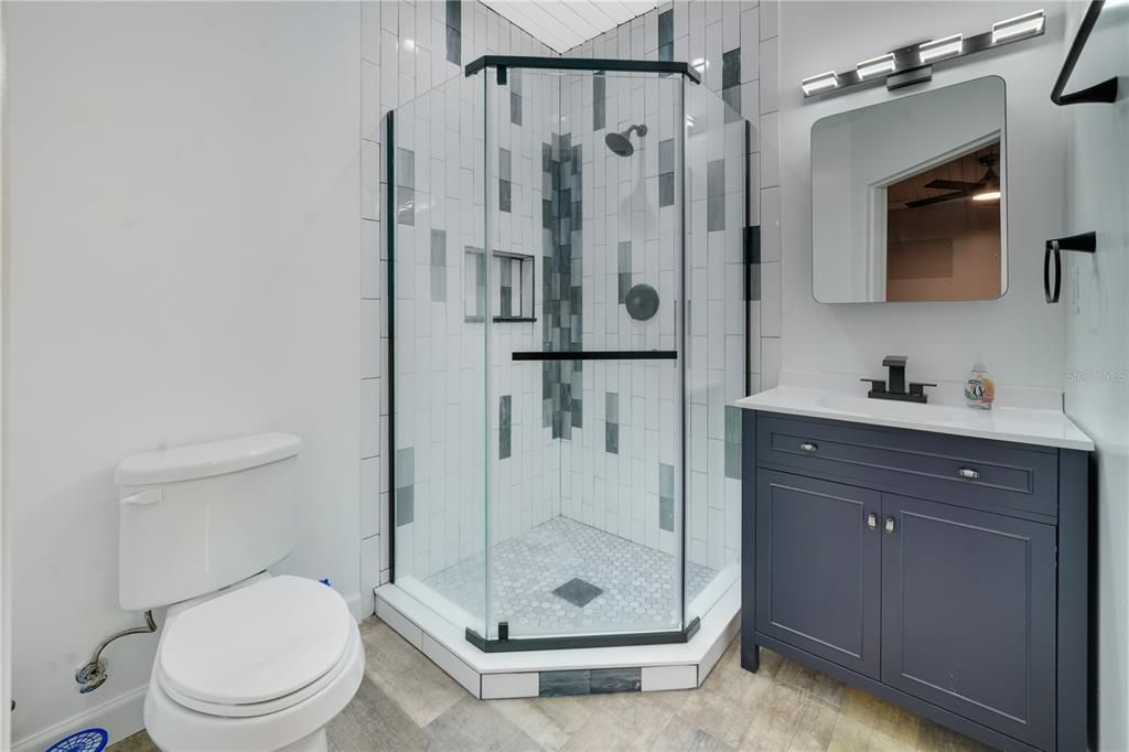 En Venta: $599,900 (3 camas, 3 baños, 2285 Pies cuadrados)