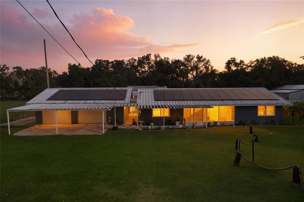 En Venta: $599,900 (3 camas, 3 baños, 2285 Pies cuadrados)