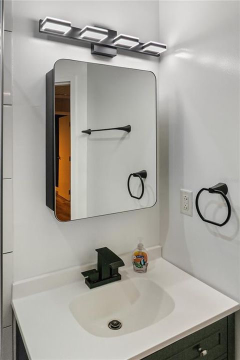 En Venta: $599,900 (3 camas, 3 baños, 2285 Pies cuadrados)