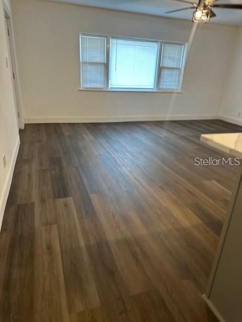 For Sale: $269,900 (2 beds, 1 baths, 1110 Square Feet)