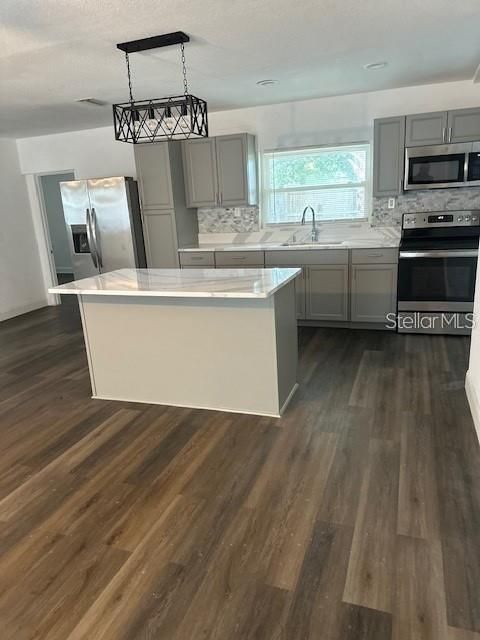 For Sale: $269,900 (2 beds, 1 baths, 1110 Square Feet)