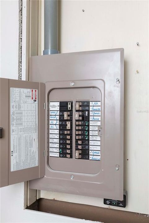 待售: $90,000 (2 贝兹, 2 浴室, 1088 平方英尺)