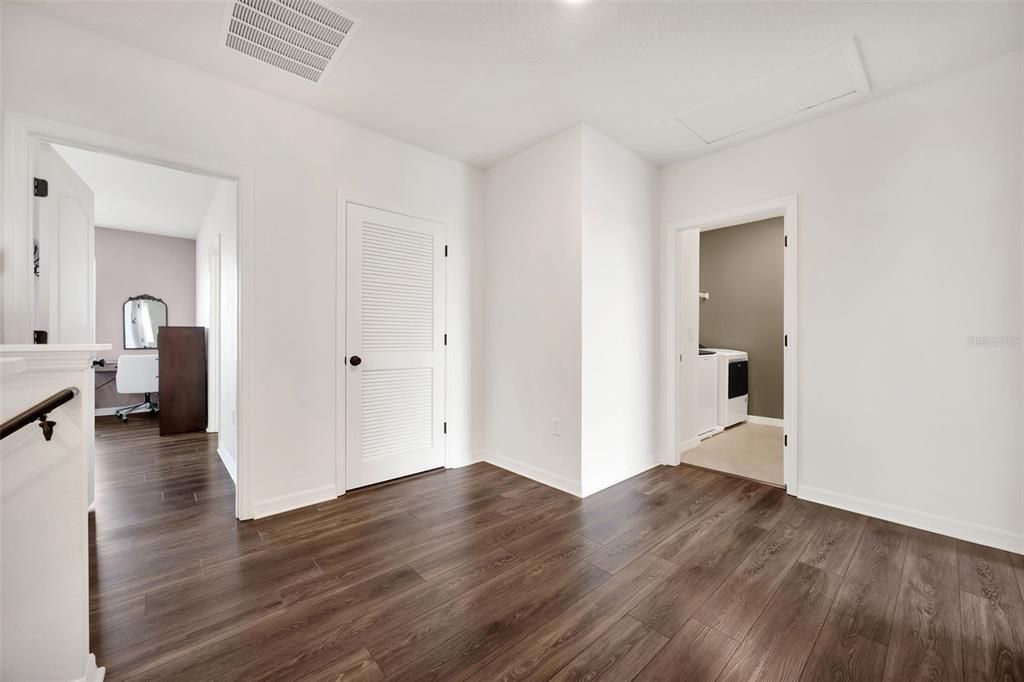 For Sale: $409,000 (4 beds, 2 baths, 2526 Square Feet)