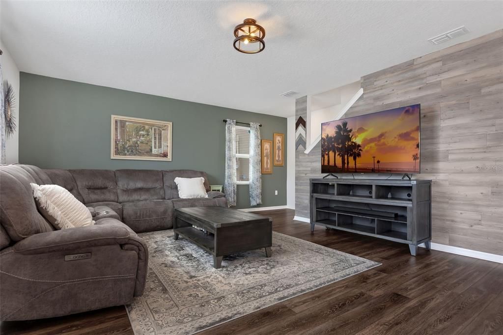 For Sale: $409,000 (4 beds, 2 baths, 2526 Square Feet)