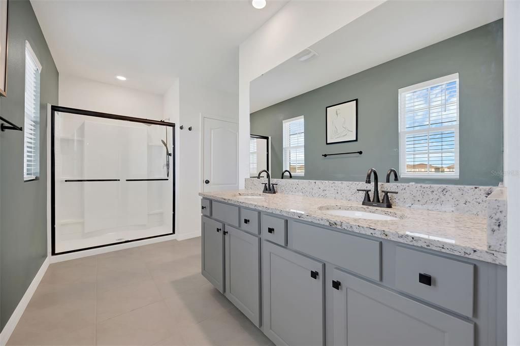 For Sale: $409,000 (4 beds, 2 baths, 2526 Square Feet)