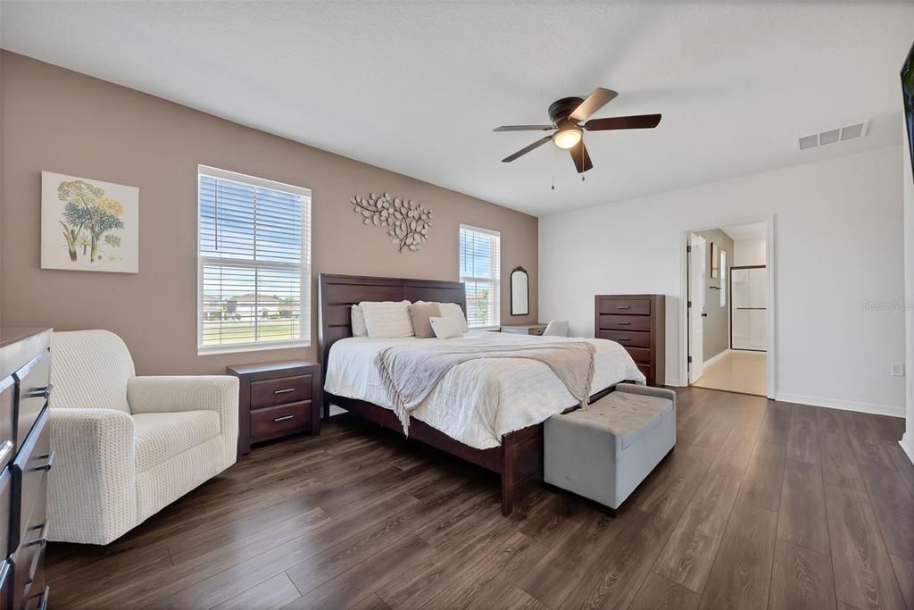 For Sale: $409,000 (4 beds, 2 baths, 2526 Square Feet)