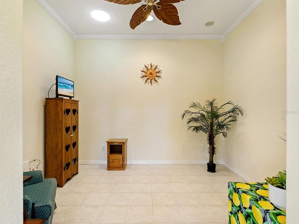 合同活跃: $335,000 (2 贝兹, 2 浴室, 1456 平方英尺)