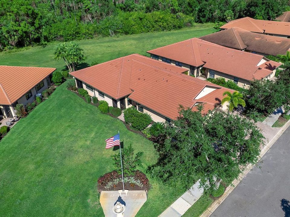 合同活跃: $335,000 (2 贝兹, 2 浴室, 1456 平方英尺)