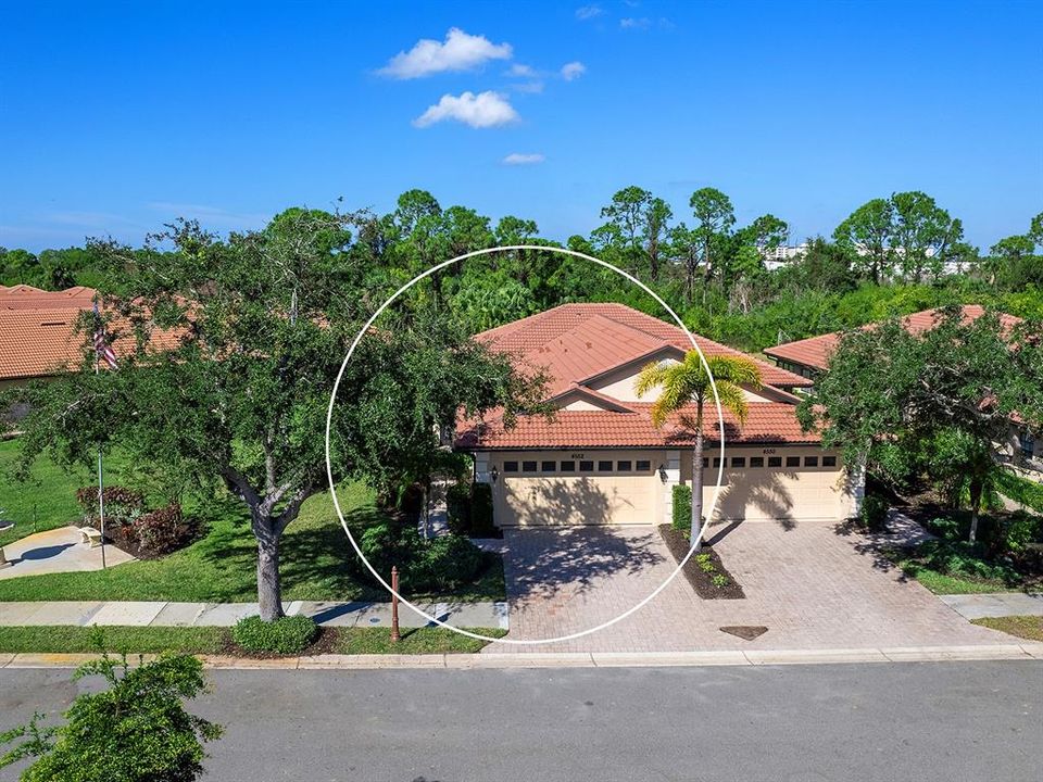 合同活跃: $335,000 (2 贝兹, 2 浴室, 1456 平方英尺)