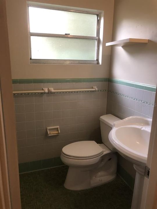 For Rent: $2,195 (4 beds, 3 baths, 1567 Square Feet)