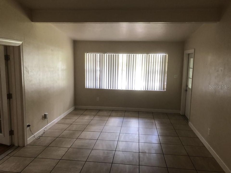 For Rent: $2,195 (4 beds, 3 baths, 1567 Square Feet)