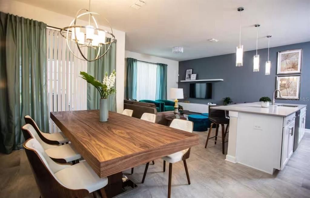 En Venta: $413,000 (4 camas, 3 baños, 1914 Pies cuadrados)