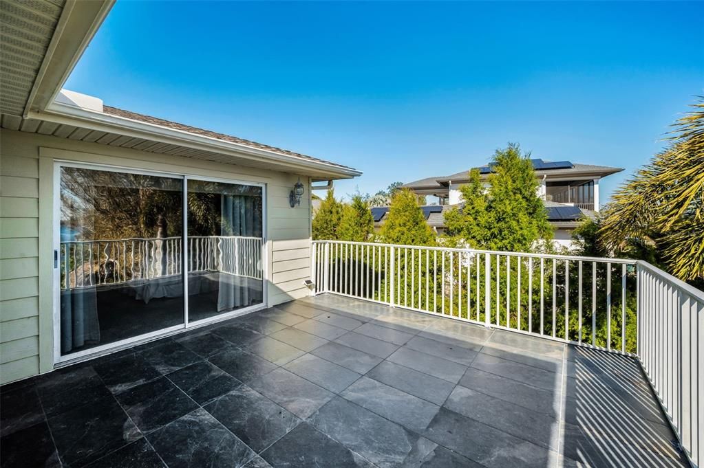 For Sale: $2,300,000 (5 beds, 4 baths, 4696 Square Feet)