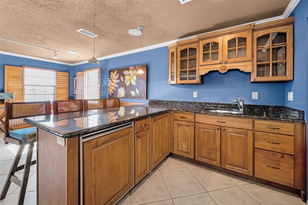 For Sale: $2,300,000 (5 beds, 4 baths, 4696 Square Feet)