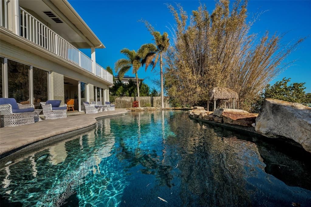 For Sale: $2,300,000 (5 beds, 4 baths, 4696 Square Feet)